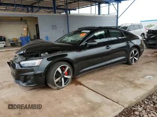 2024 Audi A5 Sportback S line Premium Plus z VIN WAUFACF54RA031901, wystawiony jako Copart lot #55875895 z przebiegiem 43 874 mil mil oraz Szkoda całkowita • Salvage title. Historia ofert i sprzedaży dostępna na DreamBid. Obrazek 1.