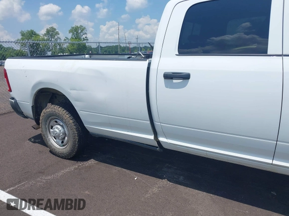 2022 Ram 2500 Tradesman with VIN 3C6UR4HJ5NG389157, listed as a IAAI auction lot 42596760 with 79,914 mi miles and . Bid and sale history available at DreamBid. Image 6.
