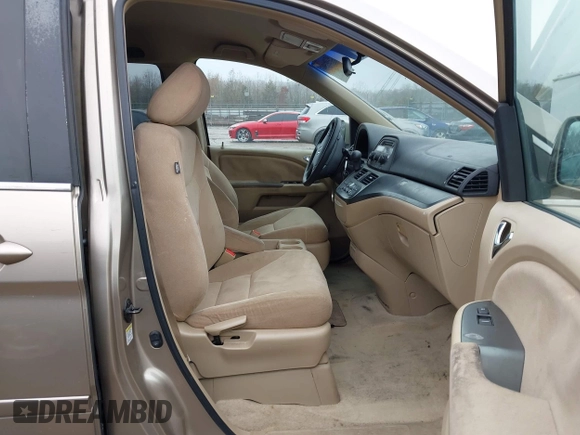 2006 Honda Odyssey EX with VIN 5FNRL38486B093156, listed as a IAAI auction lot 41109483 with 191,785 mi miles. Bid and sale history available at carsss.com. Image 5.