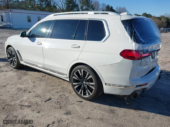 2020 BMW X7 xDrive40i with VIN 5UXCW2C05L9C18696, listed as a IAAI auction lot 41598890 with 102,599 mi miles. Bid and sale history available at carsss.com. Image 3.