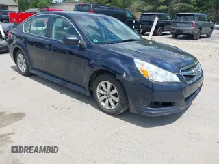 2012 Subaru Legacy 2.5i z VIN 4S3BMAA61C1033058, wystawiony jako IAAI lot #42389156 z przebiegiem 232 702 mil mil oraz . Historia ofert i sprzedaży dostępna na DreamBid. Obrazek 1.