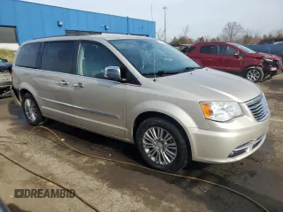 2015 Chrysler Town & Country Touring L with VIN 2C4RC1CG0FR513812, listed as a Copart auction lot 77467854 with 157,196 mi miles and Clean Title. Bid and sale history available at DreamBid. Image 4.