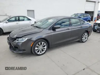 2015 Chrysler 200 S with VIN 1C3CCCDG2FN711678, listed as a Copart auction lot 53299155 with 114,535 mi miles and Salvage Title. Bid and sale history available at carsss.com. Image 1.