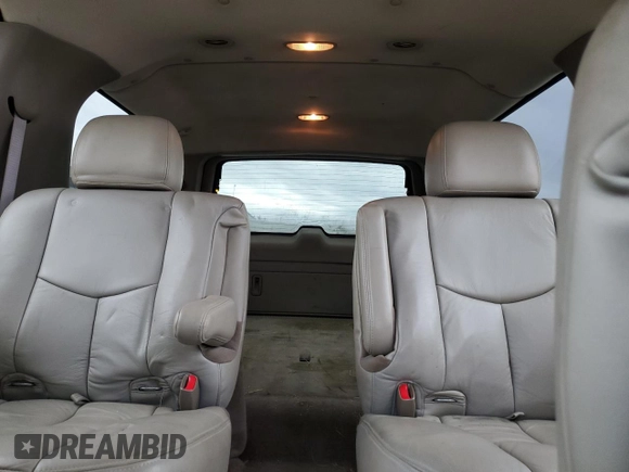 2005 Chevrolet Suburban Z71 with VIN 3GNFK16ZX5G111116, listed as a Copart auction lot 48506385 with 302,617 mi miles and Salvage title. Bid and sale history available at DreamBid. Image 10.