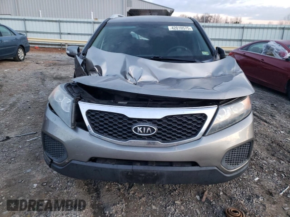 2013 Kia Sorento LX with VIN 5XYKTDA24DG368043, listed as a Copart auction lot 42010575 with 160,825 mi miles and Salvage Title. Bid and sale history available at carsss.com. Image 5.