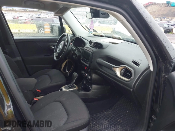 2017 Jeep Renegade Latitude z VIN ZACCJBBB8HPF51772, wystawiony jako IAAI lot #42181722 z przebiegiem 63 950 mil mil oraz . Historia ofert i sprzedaży dostępna na DreamBid. Obrazek 5.