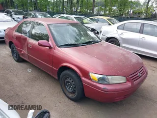 1997 Toyota Camry LE z VIN 4T1BG22K3VU090917, wystawiony jako IAAI lot #42174600 z przebiegiem 213 850 mil mil oraz . Historia ofert i sprzedaży dostępna na DreamBid. Obrazek 1.