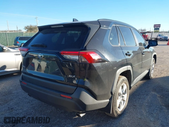 2019 Toyota RAV4 XLE with VIN JTMW1RFV1KD002799, listed as a IAAI auction lot 40887562 with 75,016 mi miles. Bid and sale history available at carsss.com. Image 4.