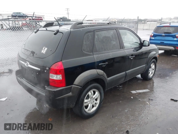 2007 Hyundai Tucson SE with VIN KM8JN72D17U637394, listed as a IAAI auction lot 41505971 with 209,747 mi miles and . Bid and sale history available at DreamBid. Image 4.