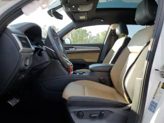 2021 Volkswagen Atlas SE with VIN 1V2RE2CA1MC216029, listed as a Copart auction lot 80369864 with 67,319 mi miles and Salvage title. Bid and sale history available at DreamBid. Image 7.