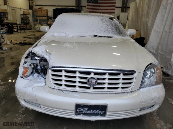 2001 Cadillac DeVille DTS with VIN 1G6KF57991U120661, listed as a Copart auction lot 41442365 with NaN miles and Salvage Title. Bid and sale history available at carsss.com. Image 5.