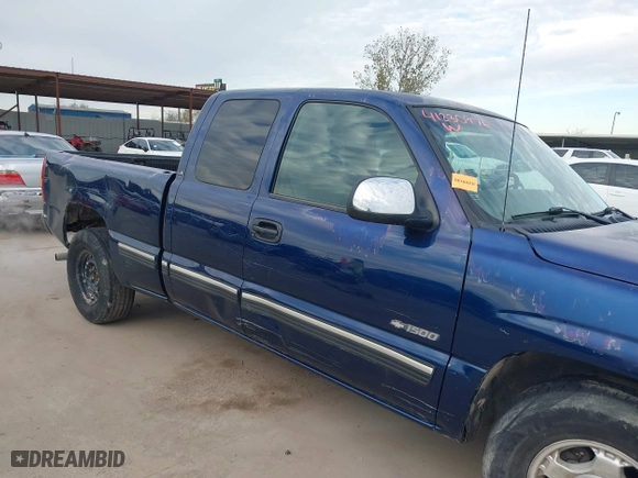 2000 Chevrolet Silverado 1500 LS with VIN 2GCEC19T1Y1408829, listed as a IAAI auction lot 41230976 with 314,324 mi miles. Bid and sale history available at carsss.com. Image 6.