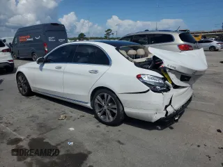 2016 Mercedes-Benz C 300 с VIN 55SWF4JB3GU173599, выставлен на аукционе Copart как лот 64258595 с пробегом 137 723 миль миль и Списание • Salvage title. История ставок и продаж доступна на DreamBid. Изображение 2.