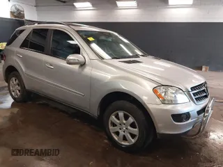 2007 Mercedes-Benz M 350 with VIN 4JGBB86E07A174557, listed as a IAAI auction lot 41986551 with 138,697 mi miles and . Bid and sale history available at DreamBid. Image 1.
