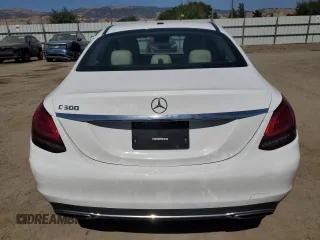 2019 Mercedes-Benz C 300 with VIN 55SWF8DB2KU283071, listed as a Copart auction lot 59438405 with 29,106 mi miles and Salvage title. Bid and sale history available at DreamBid. Image 6.