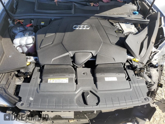 2020 Audi Q8 Premium Plus with VIN WA1BVAF10LD014844, listed as a Copart auction lot 83256404 with 0 mi miles and Salvage Title. Bid and sale history available at carsss.com. Image 12.