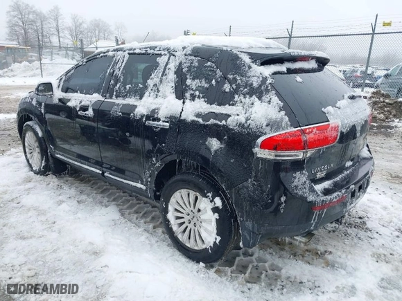 2013 Lincoln MKX with VIN 2LMDJ8JK6DBL21851, listed as a IAAI auction lot 41537216 with 194,126 mi miles. Bid and sale history available at carsss.com. Image 3.