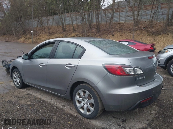 2011 Mazda Mazda3 i Sport with VIN JM1BL1UG0B1401901, listed as a IAAI auction lot 42058681 with 147,060 mi miles. Bid and sale history available at carsss.com. Image 3.