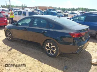 2020 Kia Forte LXS z VIN 3KPF24AD7LE226335, wystawiony jako IAAI lot #42172337 z przebiegiem 101 079 mil mil oraz . Historia ofert i sprzedaży dostępna na DreamBid. Obrazek 3.