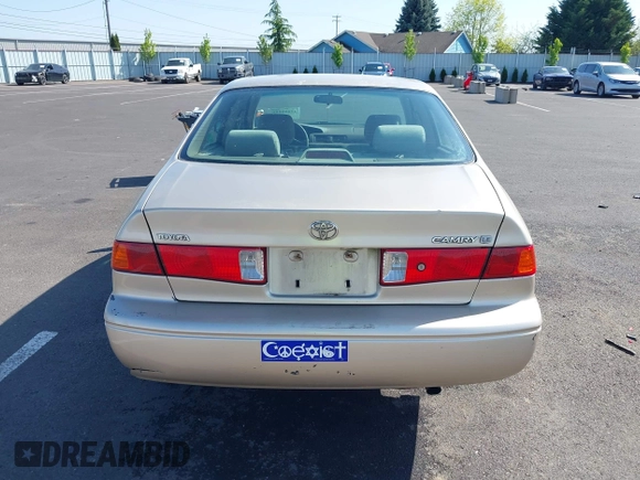 2000 Toyota Camry CE z VIN JT2BG22K2Y0440255, wystawiony jako IAAI lot #42088080 z przebiegiem 353 102 mil mil oraz . Historia ofert i sprzedaży dostępna na DreamBid. Obrazek 16.