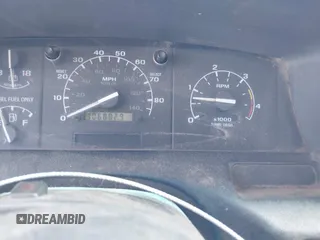 1997 Ford F-250 with VIN 1FTHX25F6VEB42547, listed as a IAAI auction lot 41883987 with 306,882 mi miles and . Bid and sale history available at DreamBid. Image 7.