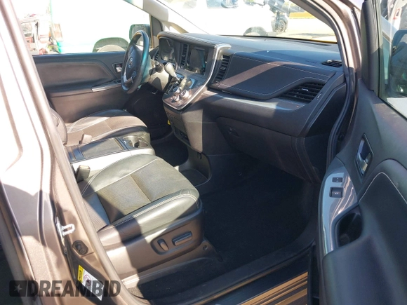 2017 Toyota Sienna SE with VIN 5TDXZ3DC3HS822312, listed as a IAAI auction lot 42588024 with 84,565 mi miles and . Bid and sale history available at DreamBid. Image 5.
