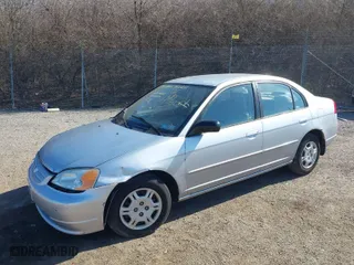 2002 Honda Civic LX with VIN 2HGES16542H572827, listed as a IAAI auction lot 41728455 with 204453 miles. Bid and sale history available at carsss.com. Image 2.