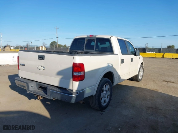 2007 Ford F-150 XLT with VIN 1FTPW12527FB74543, listed as a IAAI auction lot 41723554 with 217,242 mi miles. Bid and sale history available at carsss.com. Image 4.