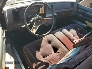 1983 Chevrolet El Camino z VIN 1GCCW80H7DR114305, wystawiony jako Copart lot #46691135 z przebiegiem 29 818 mil mil oraz Czysty tytuł • Clean title. Historia ofert i sprzedaży dostępna na DreamBid. Obrazek 8.