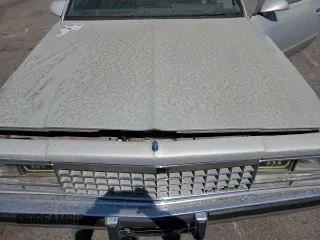 1986 Chevrolet El Camino z VIN 3GCCW80Z7GS913852, wystawiony jako Copart lot #63443454 z przebiegiem 40 235 mil mil oraz Szkody całkowita. Historia ofert i sprzedaży dostępna na DreamBid. Obrazek 11.