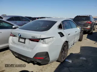2022 BMW i4 eDrive40 z VIN WBY73AW0XNFN24679, wystawiony jako Copart lot #70213313 z przebiegiem 14 403 mil mil oraz . Historia ofert i sprzedaży dostępna na DreamBid. Obrazek 3.