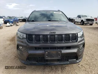 2023 Jeep Compass Altitude z VIN 3C4NJDBN9PT539846, wystawiony jako Copart lot #53848805 z przebiegiem 11 380 mil mil oraz Szkoda całkowita • Salvage title. Historia ofert i sprzedaży dostępna na DreamBid. Obrazek 5.