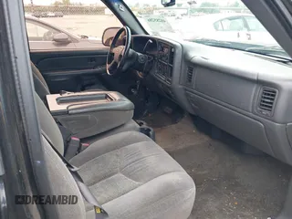 2006 Chevrolet Silverado 1500 LT1 with VIN 2GCEC13T461191279, listed as a IAAI auction lot 40285286 with 134,942 mi miles. Bid and sale history available at carsss.com. Image 5.