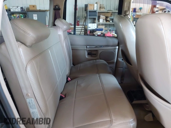 1998 Ford Explorer XL с VIN 1FMZU34E4WUA63571, выставлен на аукционе IAAI как лот 42579244 с пробегом 205 715 миль миль и . История ставок и продаж доступна на DreamBid. Изображение 8.