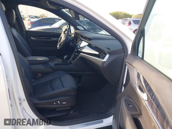 2025 Cadillac XT6 FWD Premium Luxury with VIN 1GYKPCRS9SZ122102, listed as a IAAI auction lot 41677275 with 4,227 mi miles. Bid and sale history available at carsss.com. Image 5.
