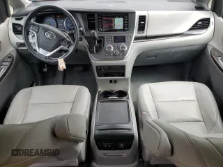 2019 Toyota Sienna XLE z VIN 5TDDZ3DC1KS221250, wystawiony jako Copart lot #59882545 z przebiegiem 85 299 mil mil oraz Szkoda całkowita • Salvage title. Historia ofert i sprzedaży dostępna na DreamBid. Obrazek 8.