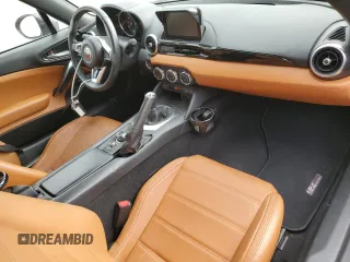 2017 FIAT 124 Spider Lusso with VIN JC1NFAEK4H0105489, listed as a Copart auction lot 62118945 with 90,490 mi miles and Clean title. Bid and sale history available at DreamBid. Image 8.