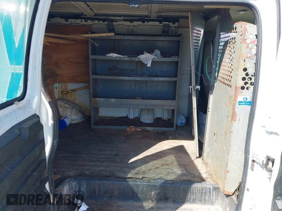 2004 Chevrolet Express Cargo z VIN 1GCFG15X141188528, wystawiony jako IAAI lot #41839607 z przebiegiem 159 982 mil mil oraz . Historia ofert i sprzedaży dostępna na DreamBid. Obrazek 8.