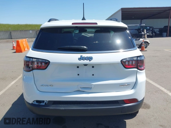 2025 Jeep Compass Latitude with VIN 3C4NJDBN4ST554344, listed as a IAAI auction lot 41993411 with 633 mi miles and . Bid and sale history available at DreamBid. Image 16.
