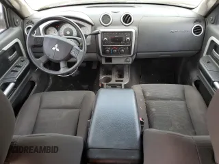 2008 Mitsubishi Raider LS z VIN 1Z7HC28K58S588087, wystawiony jako Copart lot #72013544 z przebiegiem 164 134 mil mil oraz Nie do naprawy • Non repairable. Historia ofert i sprzedaży dostępna na DreamBid. Obrazek 8.
