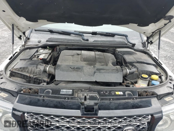 2013 Land Rover Range Rover Sport HSE Lux with VIN SALSK2D41DA765612, listed as a Copart auction lot 64596255 with 67,811 mi miles and Clean title. Bid and sale history available at DreamBid. Image 12.
