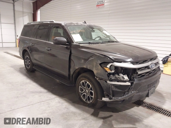 2024 Ford Expedition Max XLT with VIN 1FMJK1H89REA50194, listed as a IAAI auction lot 41813295 with 14,077 mi miles and . Bid and sale history available at DreamBid. Image 1.