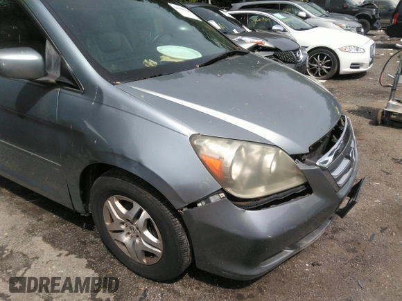 2006 Honda Odyssey EX-L with VIN 5FNRL38706B107724, listed as a IAAI auction lot 39245592 with 186,885 mi miles. Bid and sale history available at carsss.com. Image 6.