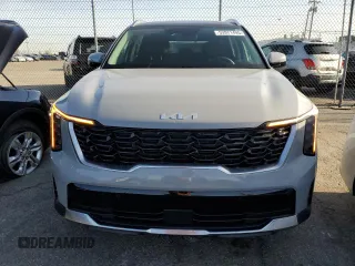 2024 Kia Sorento S z VIN 5XYRLDJC5RG289186, wystawiony jako Copart lot #53971495 z przebiegiem 9711 mil mil oraz Szkody całkowita. Historia ofert i sprzedaży dostępna na DreamBid. Obrazek 5.