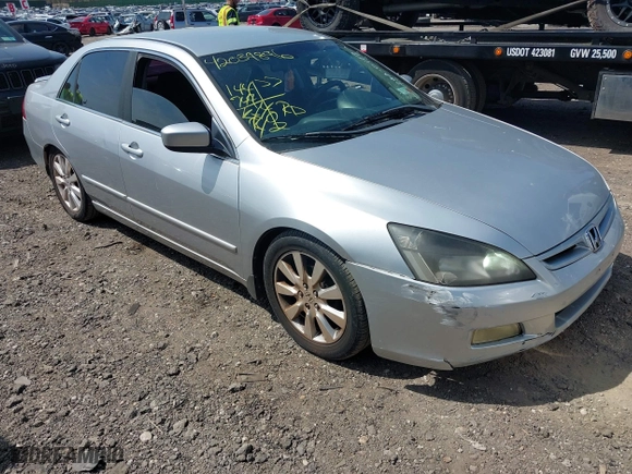 2006 Honda Accord Sdn LX SE with VIN 1HGCM56326A173765, listed as a IAAI auction lot 42039896 with 144,749 mi miles. Bid and sale history available at carsss.com. Image 6.