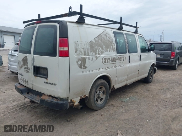 2004 Chevrolet Express Cargo z VIN 1GCFG15X141175066, wystawiony jako IAAI lot #42072307 z przebiegiem 279 939 mil mil oraz . Historia ofert i sprzedaży dostępna na DreamBid. Obrazek 4.