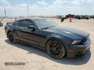 2014 Ford Mustang V6 z VIN 1ZVBP8AM5E5240978, wystawiony jako Copart lot #58018635 z przebiegiem 176 267 mil mil oraz Szkoda całkowita • Salvage title. Historia ofert i sprzedaży dostępna na DreamBid. Obrazek 4.