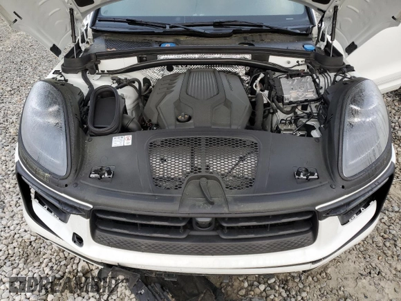 2024 Porsche Macan with VIN WP1AA2A54RLB20188, listed as a Copart auction lot 51326045 with 5,647 mi miles and Salvage title. Bid and sale history available at DreamBid. Image 12.