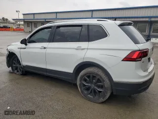 2022 Volkswagen Tiguan SE with VIN 3VV3B7AX2NM029050, listed as a Copart auction lot 84957944 with 43,754 mi miles and Salvage Title. Bid and sale history available at carsss.com. Image 2.