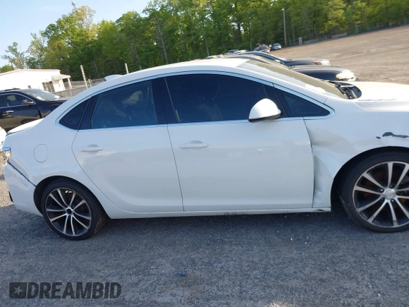 2017 Buick Verano Sport Touring with VIN 1G4PR5SK2H4109561, listed as a IAAI auction lot 42132679 with 1 mi miles. Bid and sale history available at carsss.com. Image 12.
